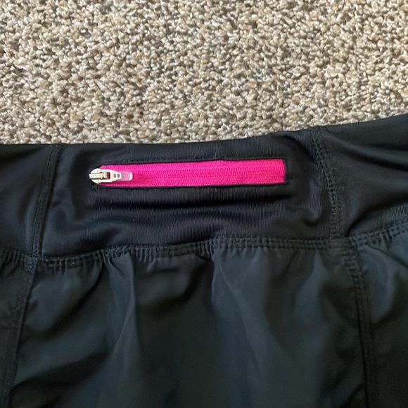 Girls athletic skirt 10/12 - Picture 2 of 2